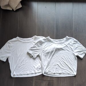 Set Of Cropped Lululemon Shirts